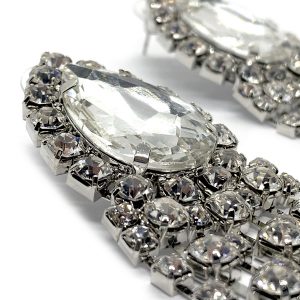 Stunning water drops crystal clear - Image 2